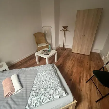 Homestay szállás Einfache Monteurzimmer In *