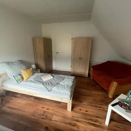 Einfache Monteurzimmer In *